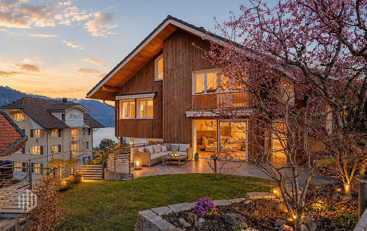 ImmoWyss - Your spacious home with a view of the lake and mountains - Photo 1 of 13