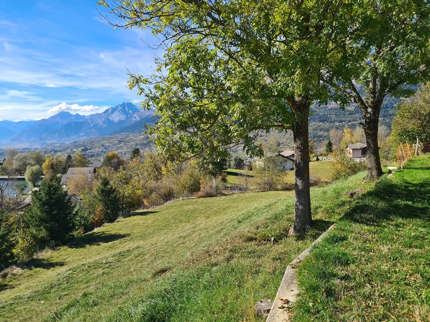 Terrain avec possibilité de construire deux chalets, vue magnifique - Photo 5 sur 11