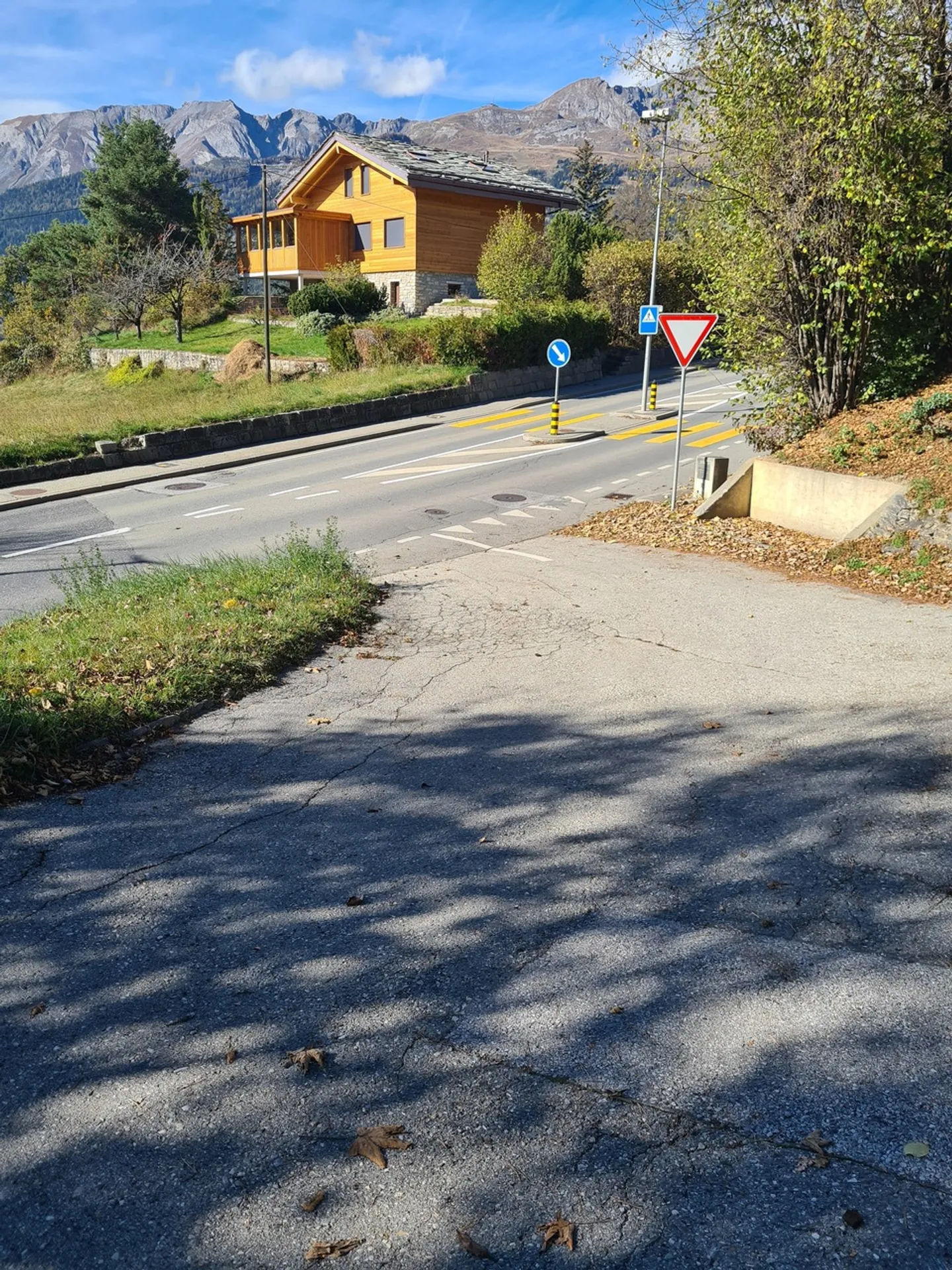 Terrain avec possibilité de construire deux chalets, vue magnifique - Photo 9 sur 11
