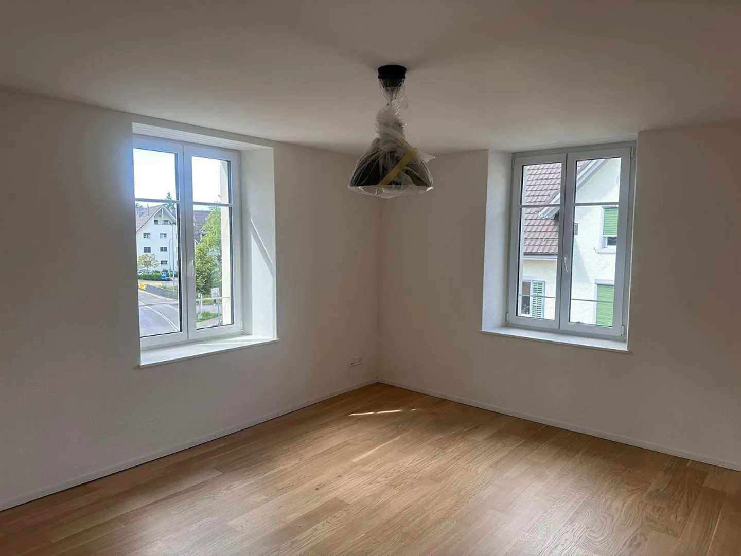 Renovated 3.5-room apartment for rent in Dietikon! - Photo 5 of 8