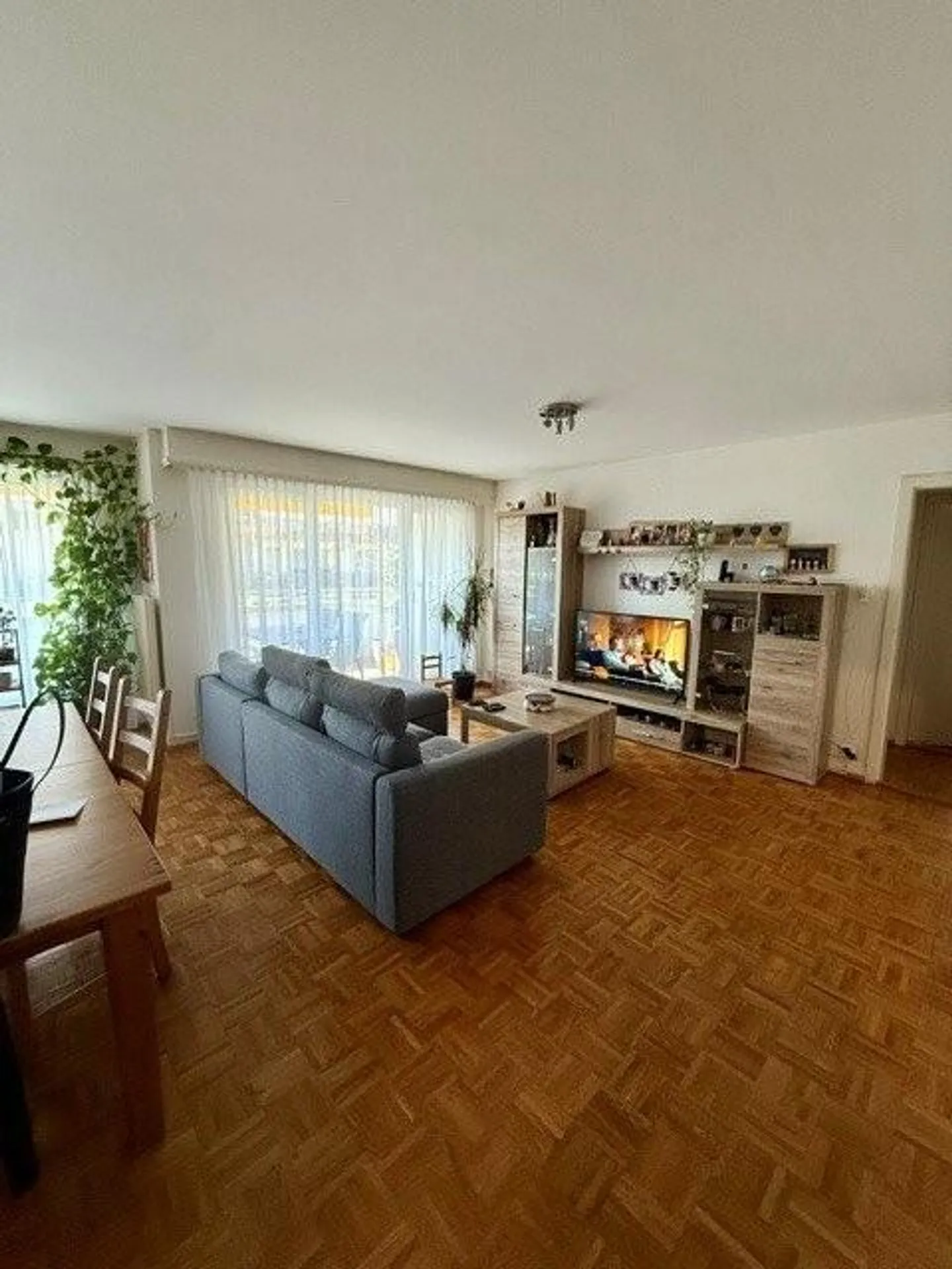 Wohnung nahe CHUV - Foto 2 von 9