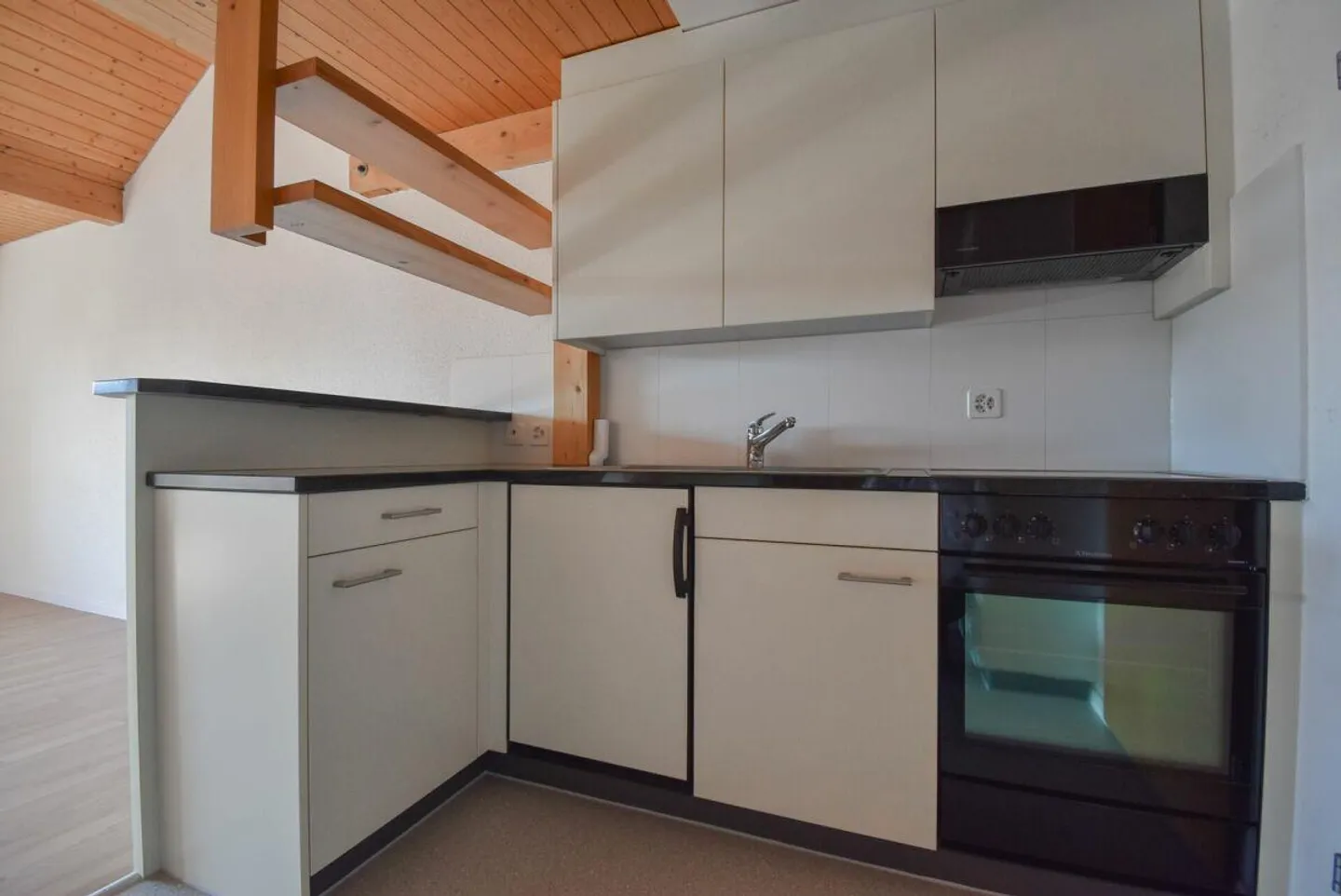 Charming 1.5-room maisonette apartment - Photo 2 of 6