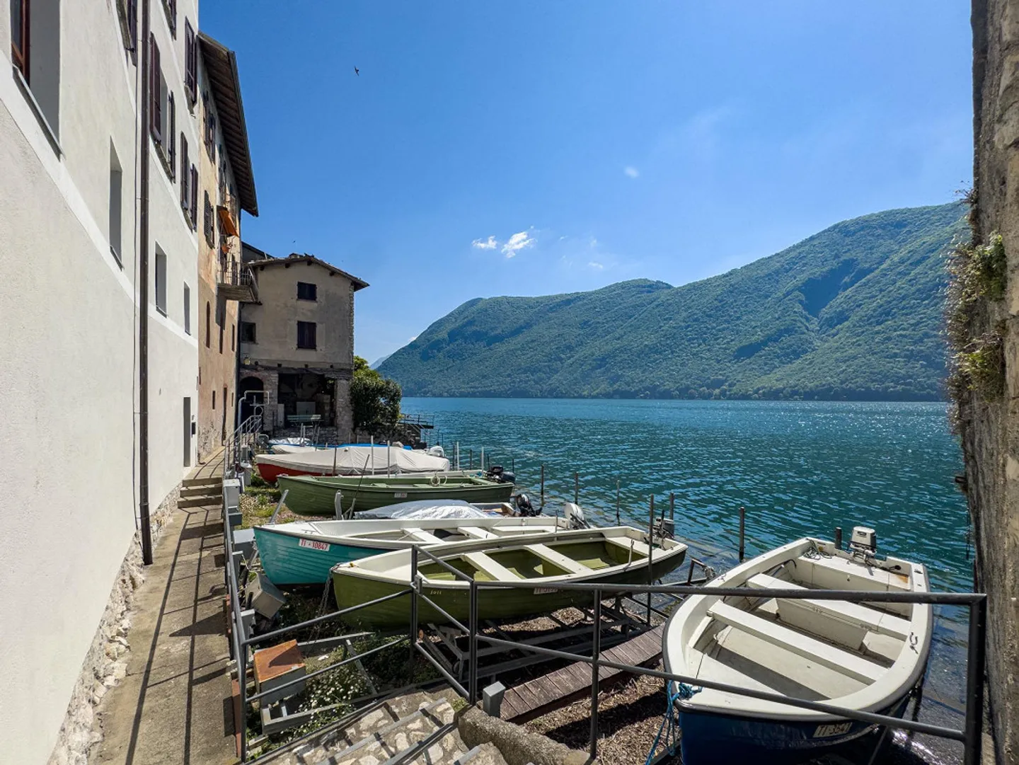 Haus mit Seeblick zur Renovierung mit genehmigter Lizenz in Gandria - Foto 6 von 8