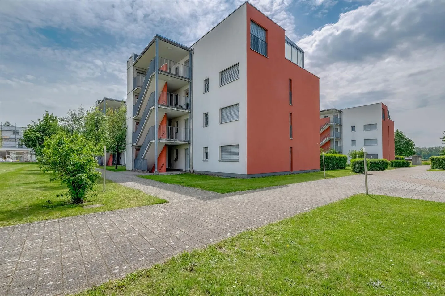 Im Grünen und dennoch gut angebunden - Foto 1 von 12