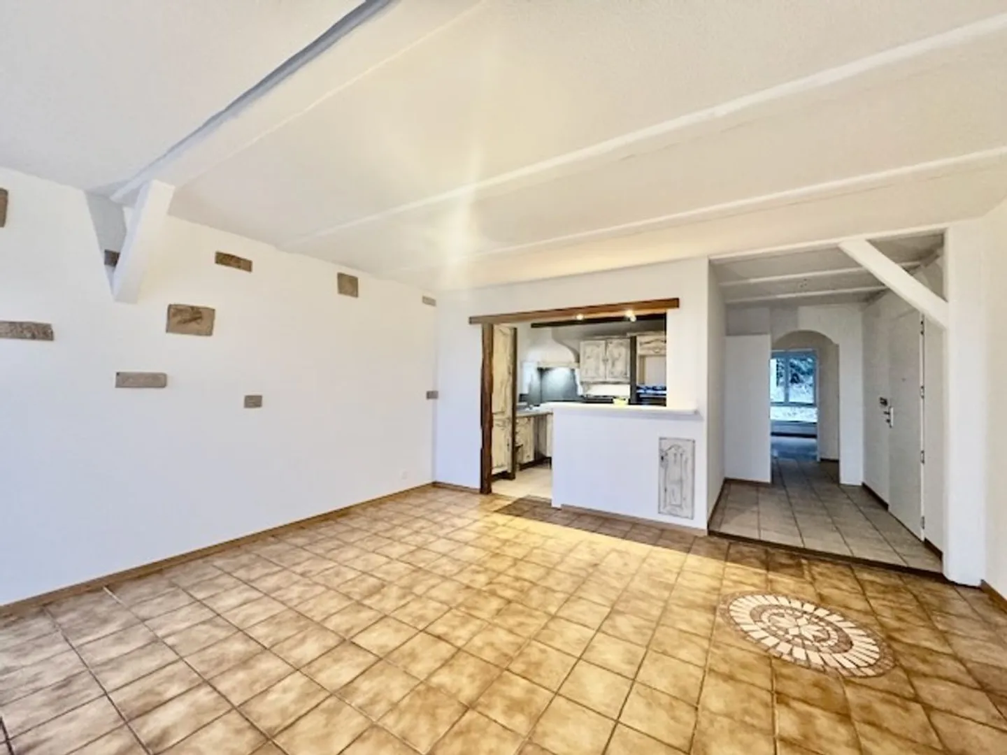 Exclusivity Renovated 4.5 Rooms with Stunning View of Val-de-Ruz - Photo 3 of 13