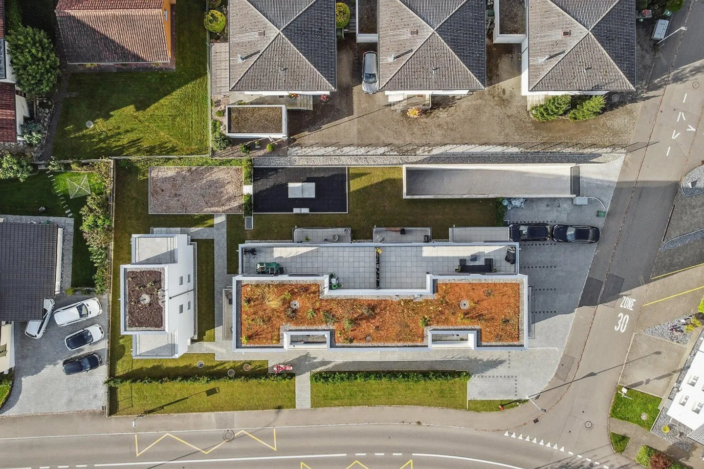 Praktischer Abstellplatz - Foto 3 von 3