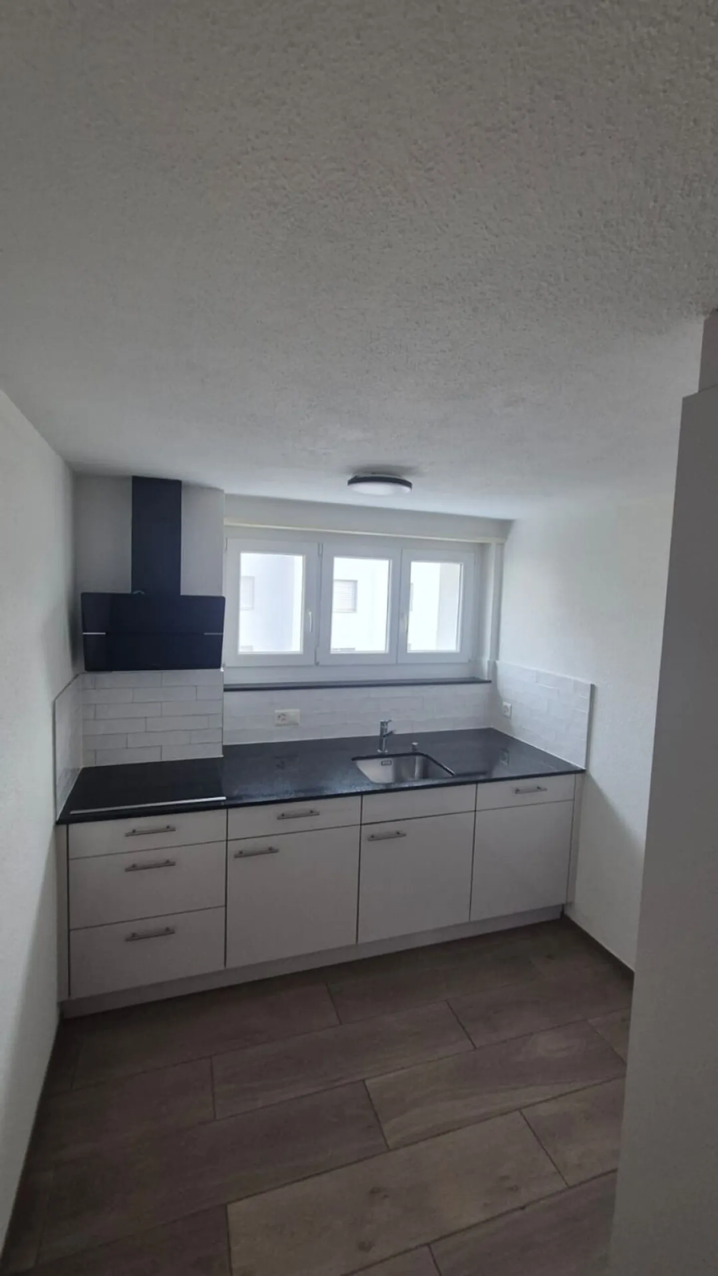 APPARTAMENTO MODERNO 3 STANZE - Foto 4 di 11