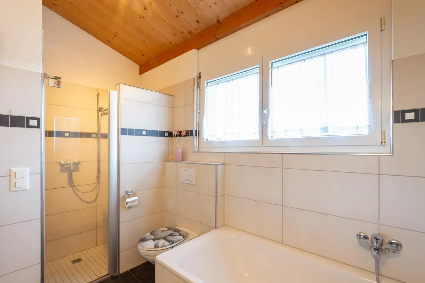 Einfamilienhaus mit viel Ruhe und Lebensqualität - Foto 11 von 17