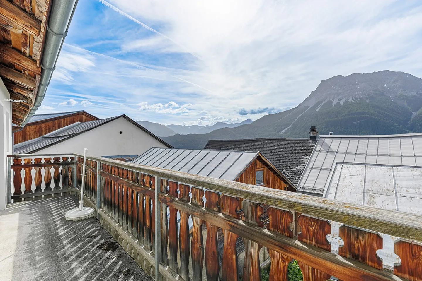 Geräumiges Engadinerhaus mit Potenzial - Foto 8 von 9