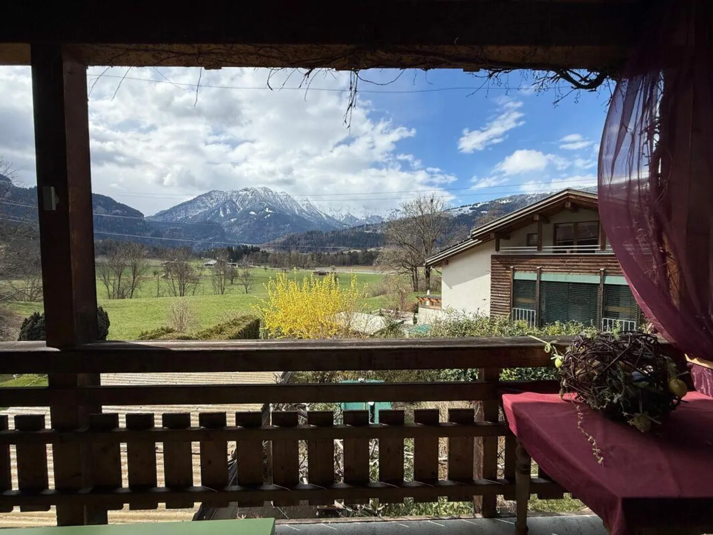 Ruhige Lage, schöne Aussicht - familienfreundliches Wohnen im Domleschg - Photo 3 of 5