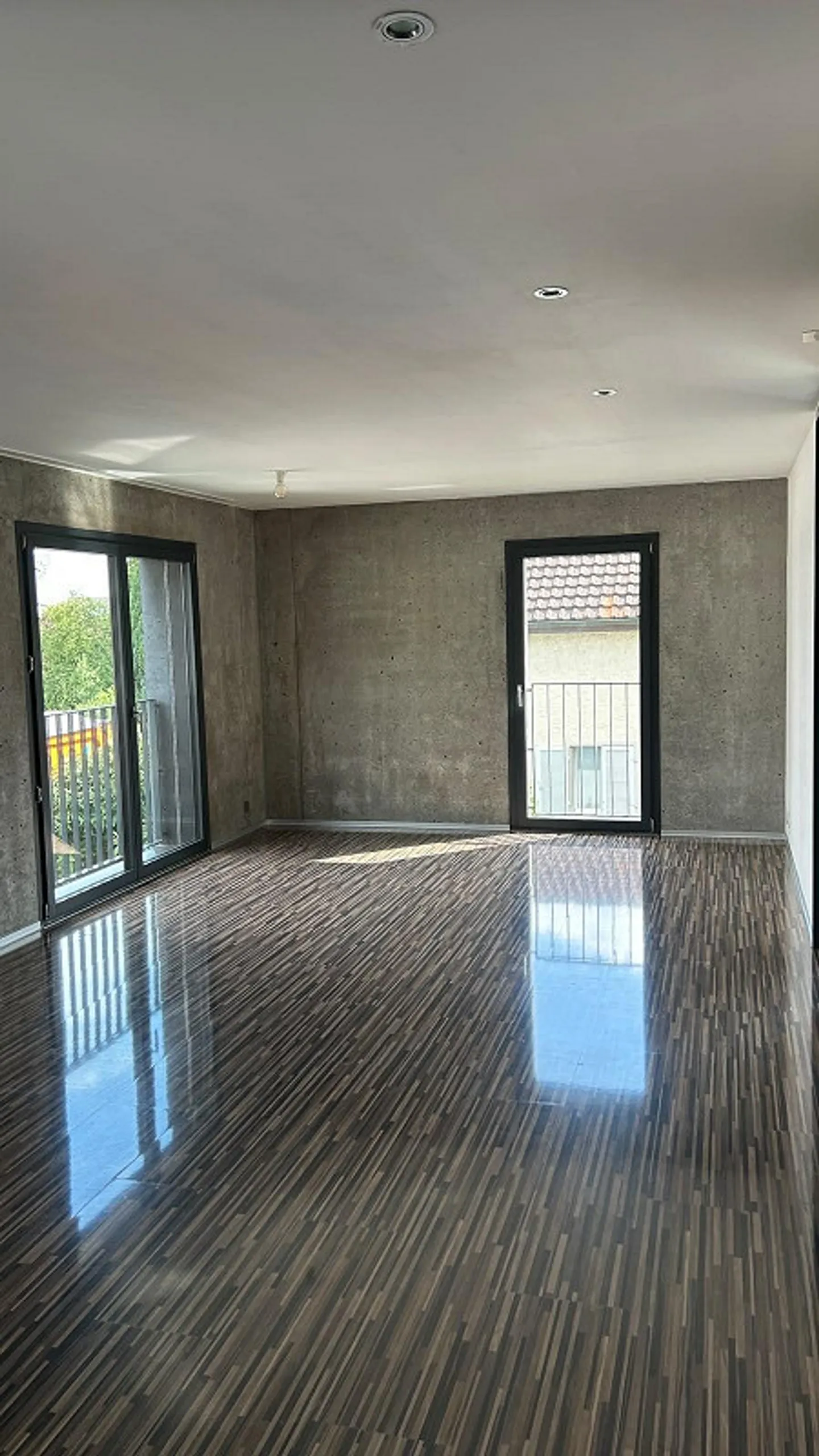 Modern 2.5-room apartment with kitchen island - central, bright & perfect - Photo 4 of 7