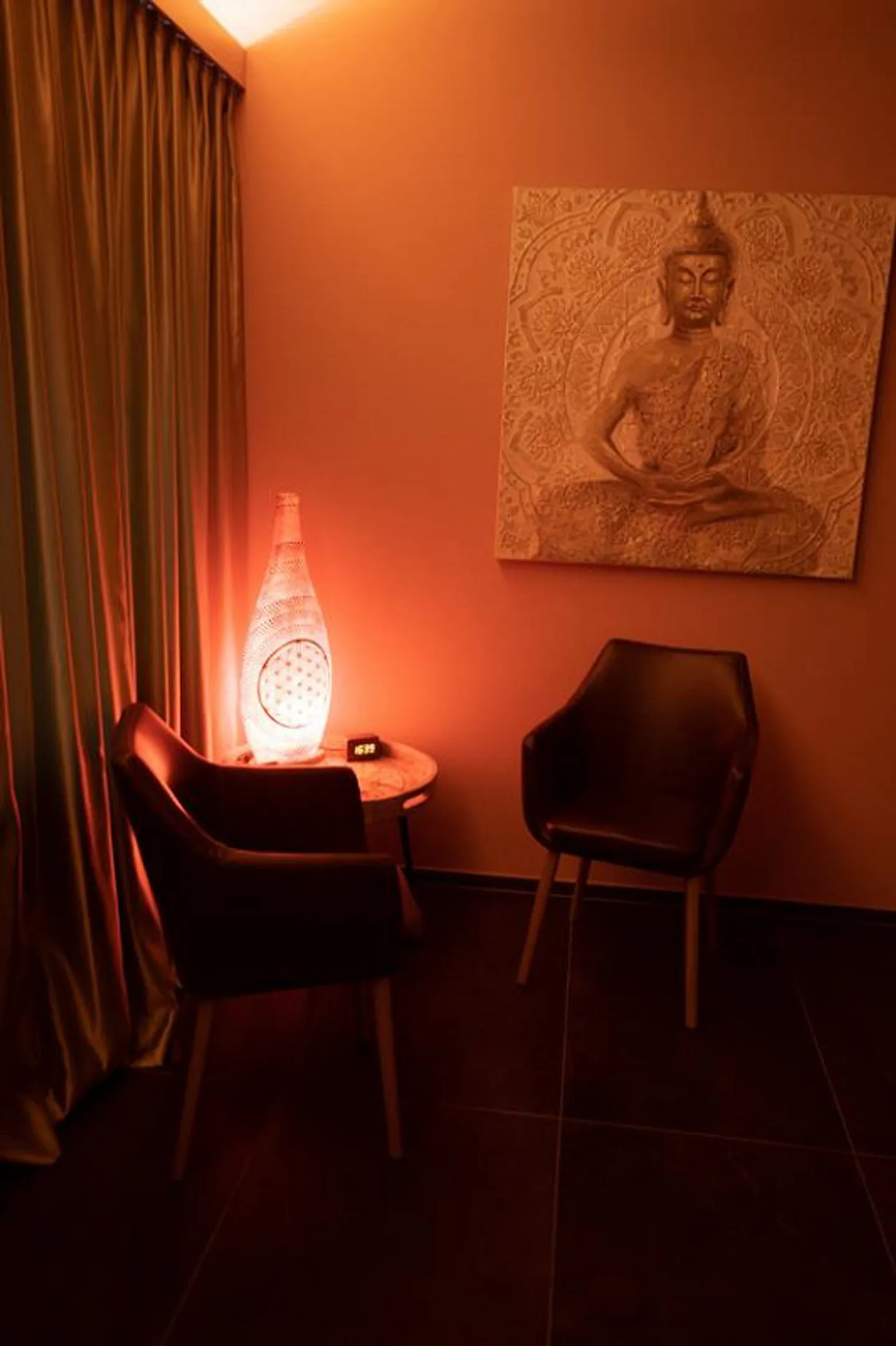 Premium Wellness Lounge in Zürich - Foto 12 von 17