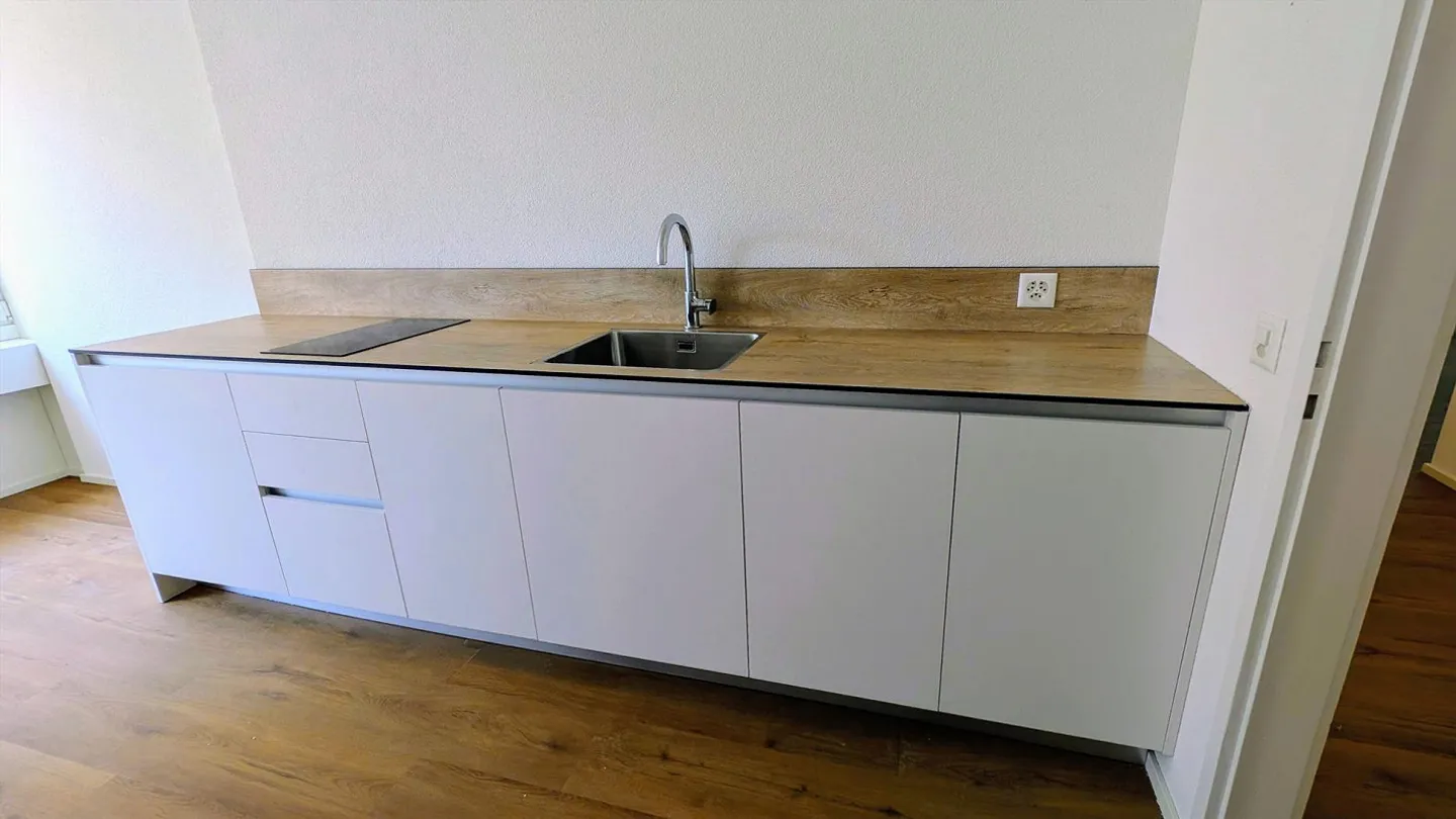 PLENTY OF SPACE FOR YOUR IDEAS! Freshly renovated commercial space (185 m²) - Photo 6 of 9