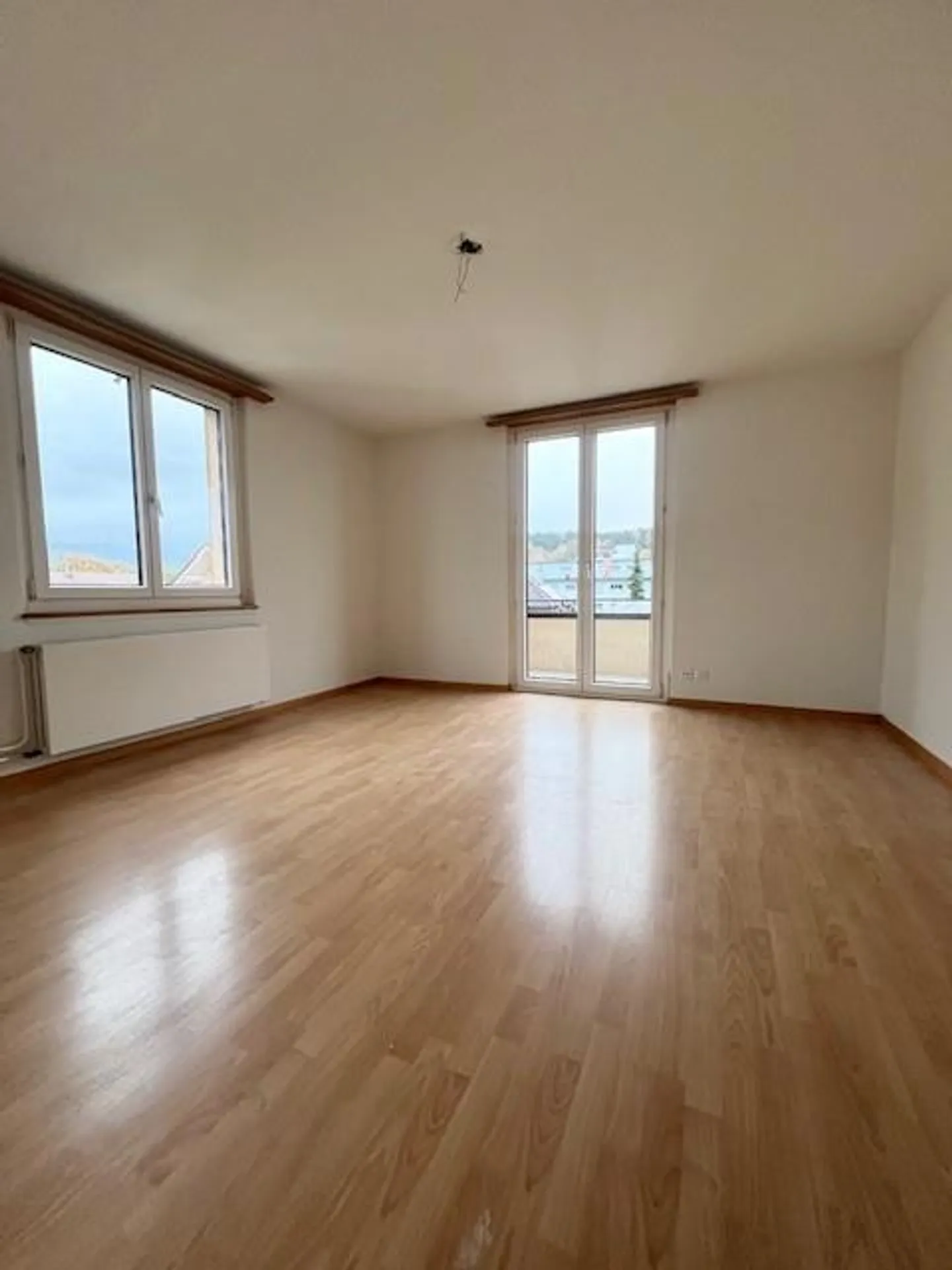 Charmante und zentrale 3.5 Zimmerwohnung - Foto 2 von 6