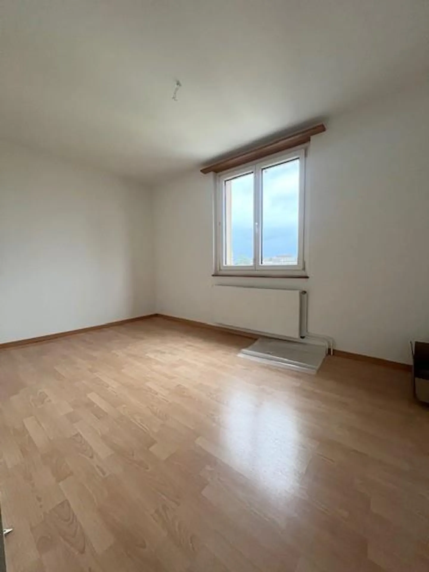 Charmante und zentrale 3.5 Zimmerwohnung - Foto 3 von 6