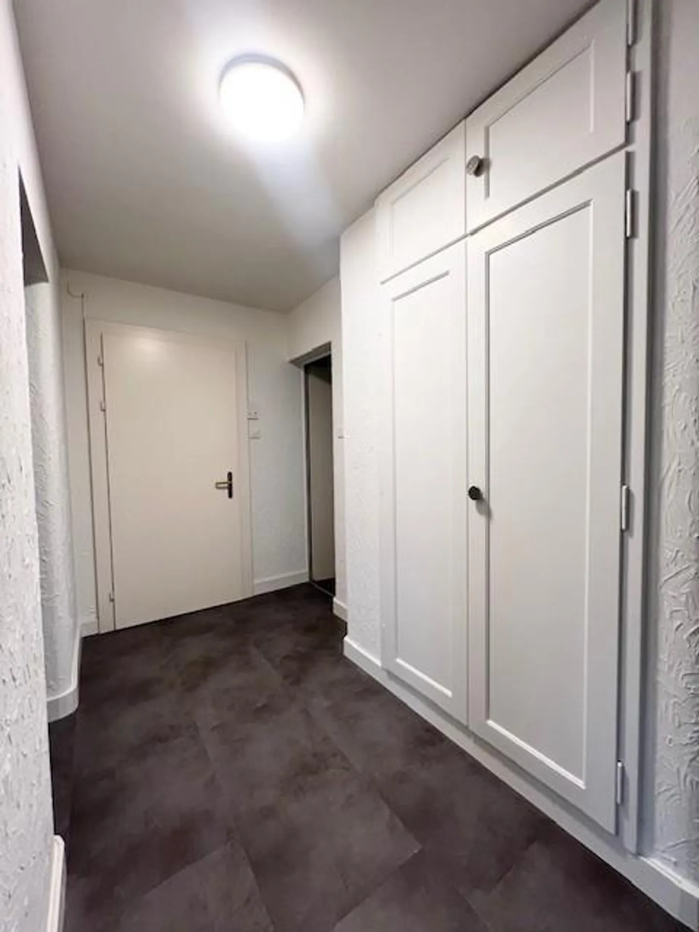 Charmante und zentrale 3.5 Zimmerwohnung - Foto 4 von 6