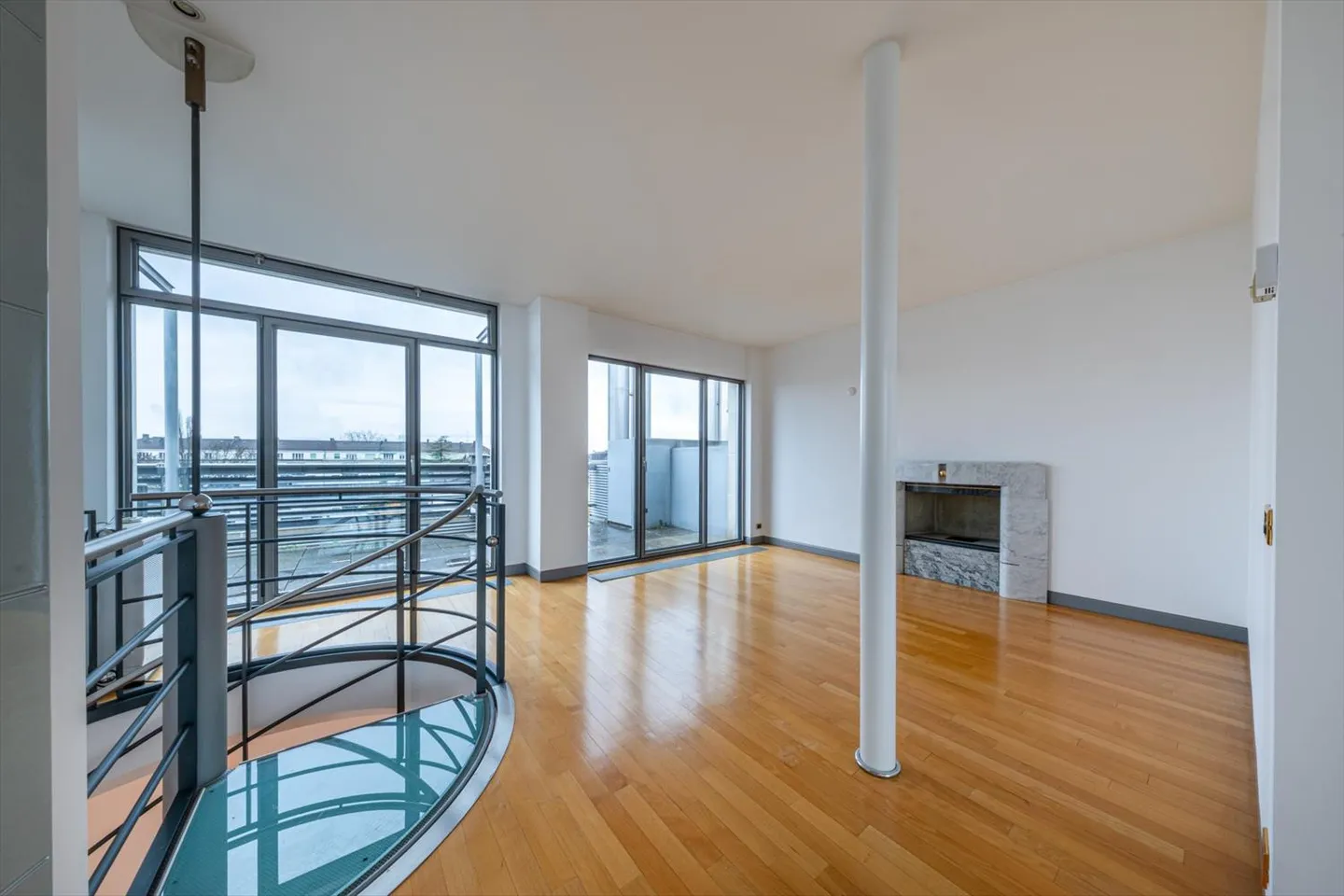 Duplex 8.5 pièces - Photo 3 sur 13