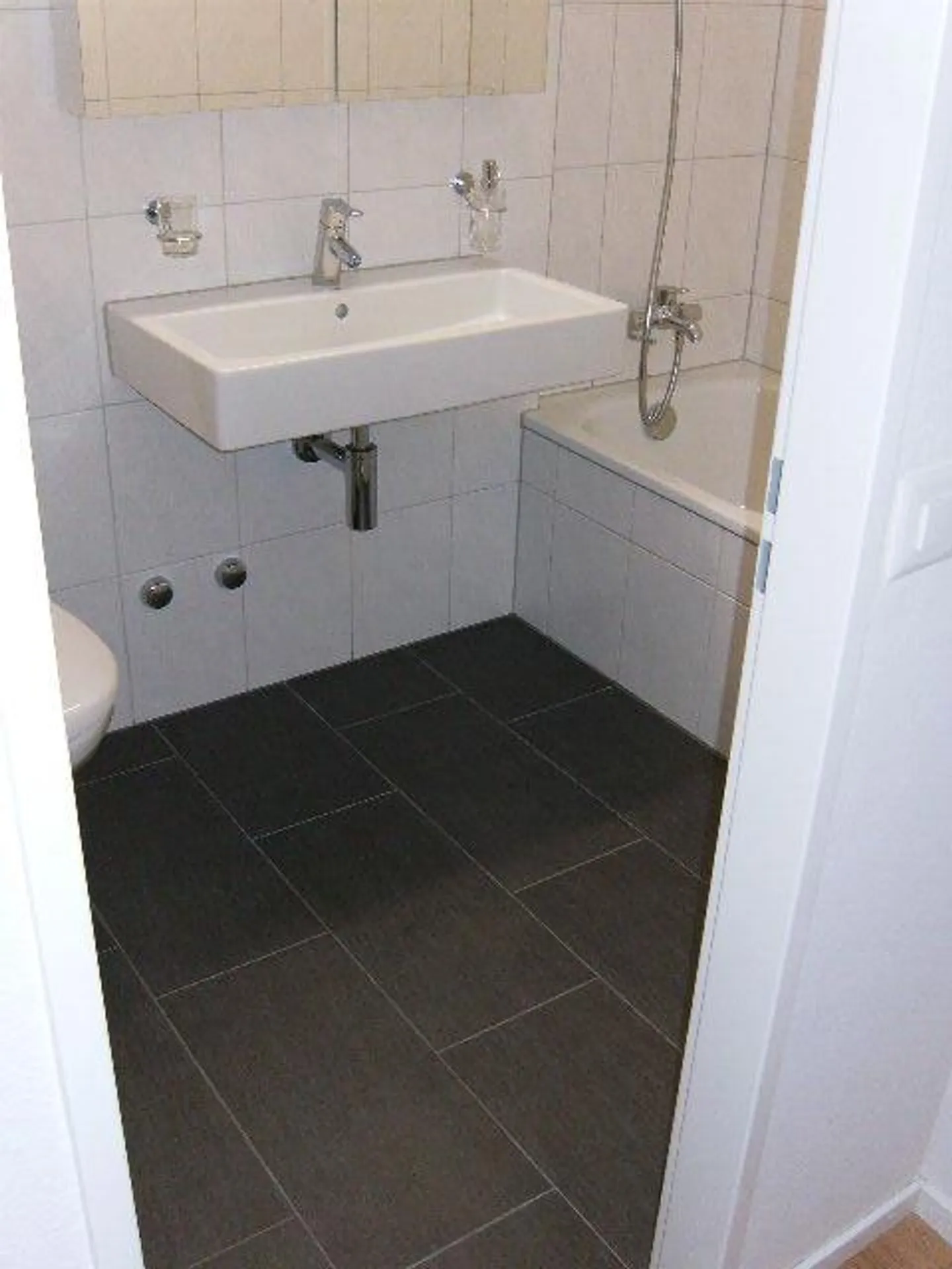 4.5 Room Apartment including Underground and Outdoor Parking - Photo 7 of 9