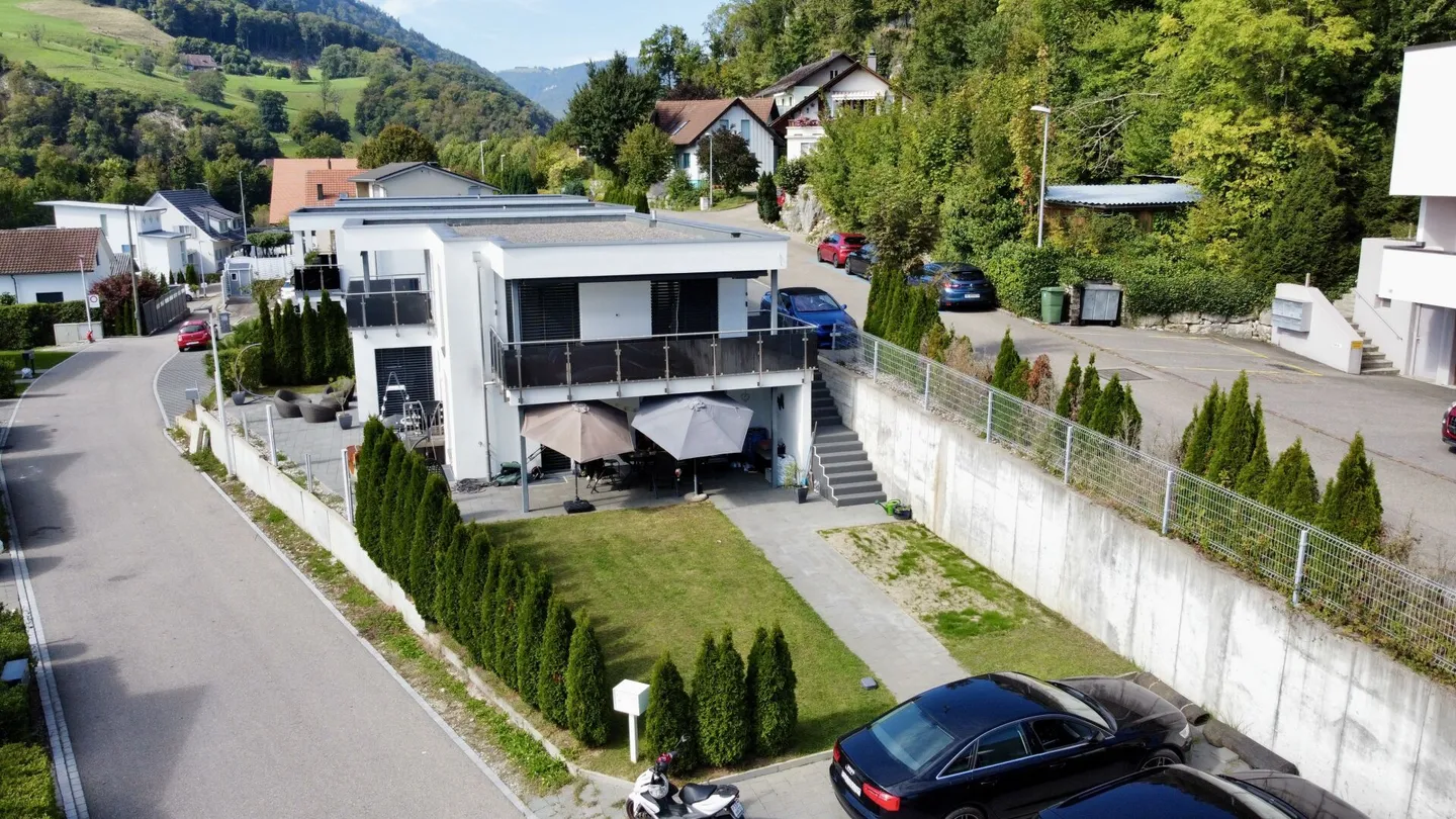 Modernes Familienparadies in Oensingen! 6.5-Zimmer Einfamilienhaus mit viel Platz und Charme - Foto 3 von 18