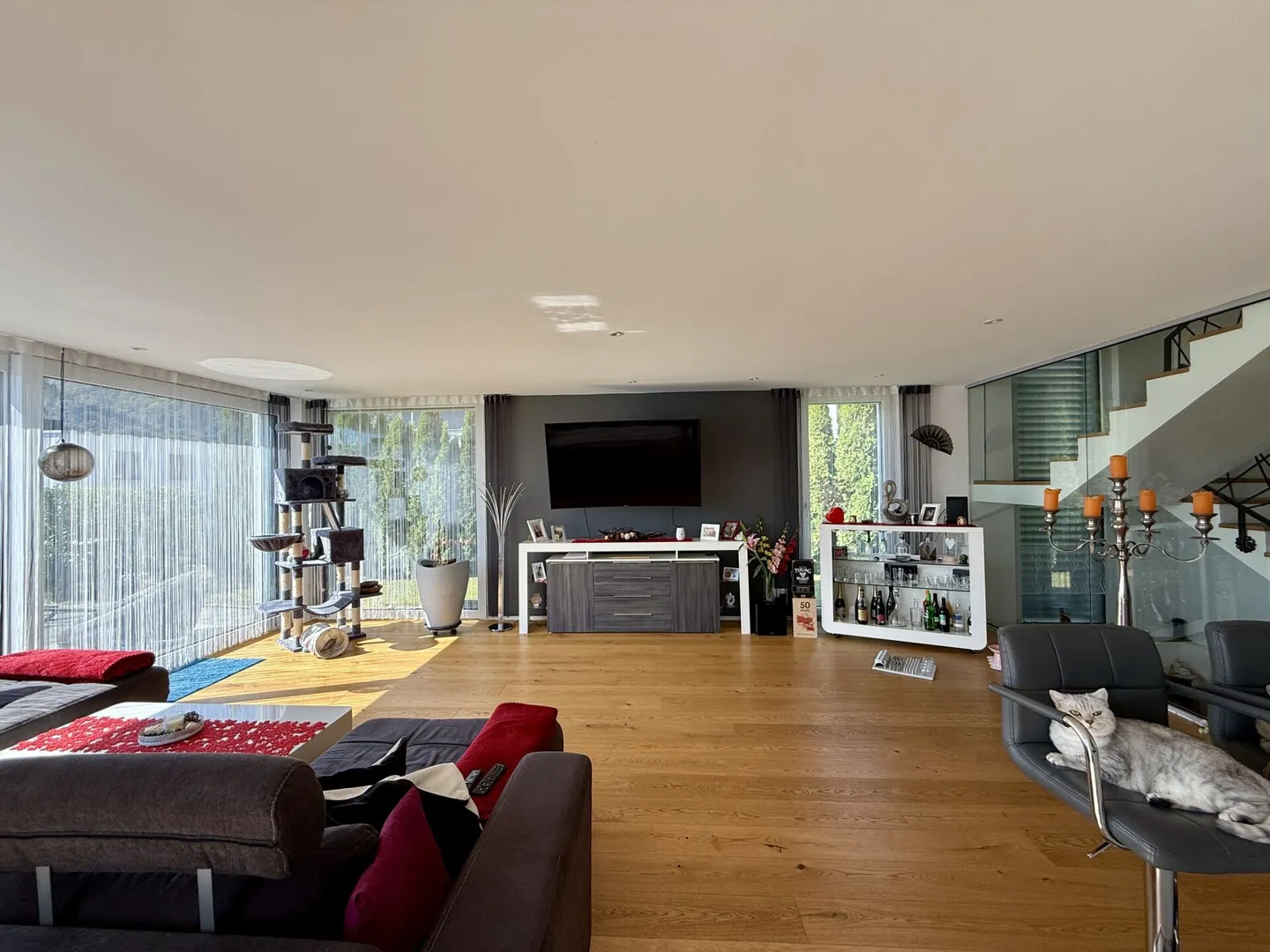 Modernes Familienparadies in Oensingen! 6.5-Zimmer Einfamilienhaus mit viel Platz und Charme - Foto 5 von 18