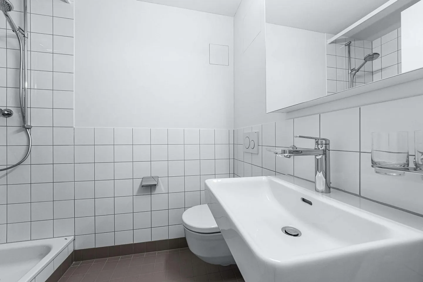 Spacious 4.5-room apartment in the Gundeldinger district, near... - Photo 4 of 13