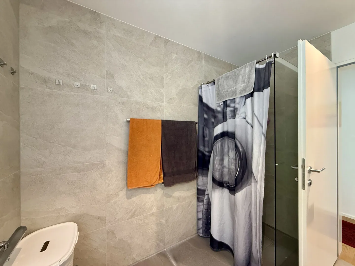 Modernes Familienparadies in Oensingen! 6.5-Zimmer Einfamilienhaus mit viel Platz und Charme - Foto 12 von 18