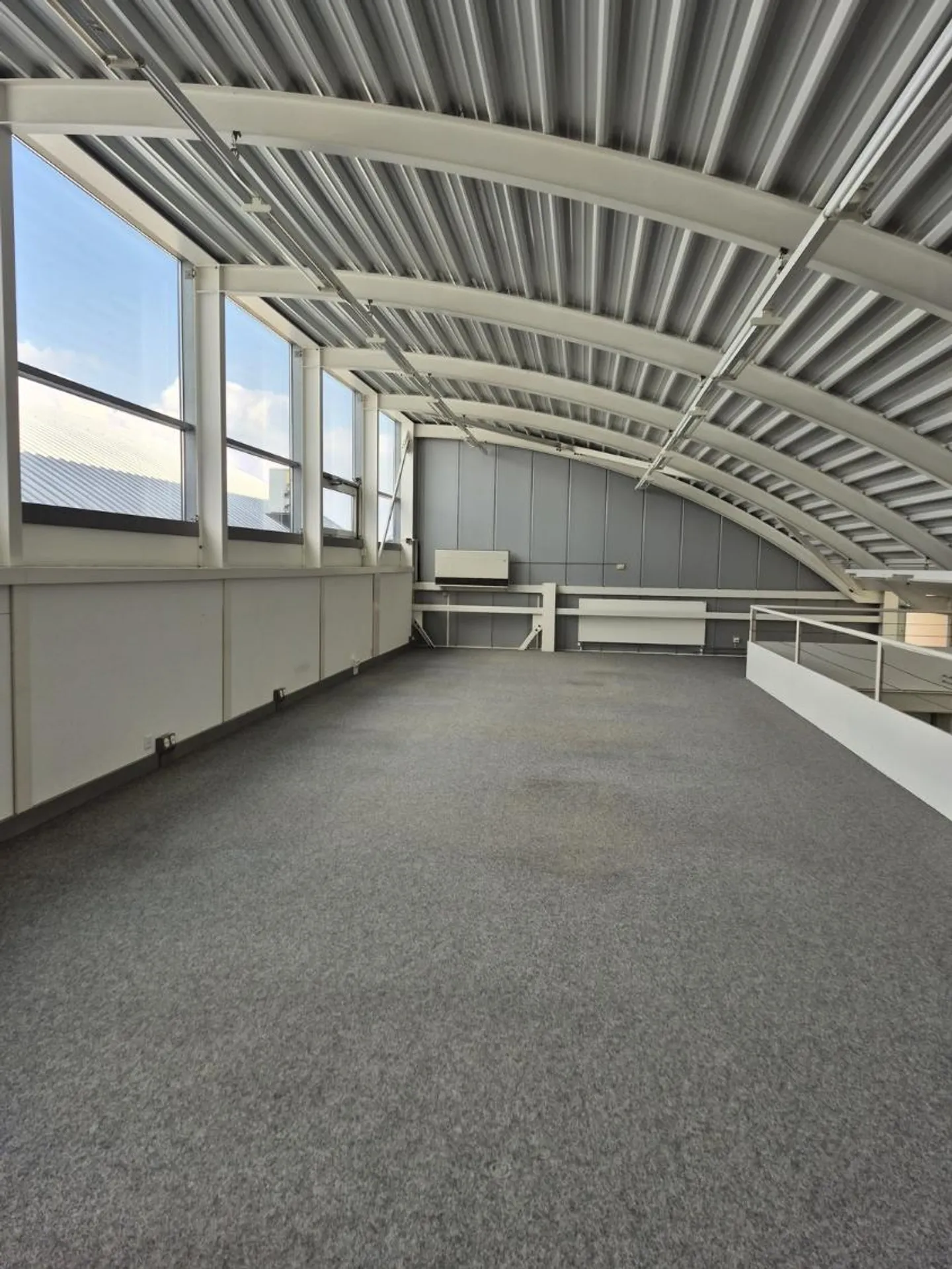 Espace de bureau attrayant dans la zone industrielle André-Piller - Photo 5 sur 13