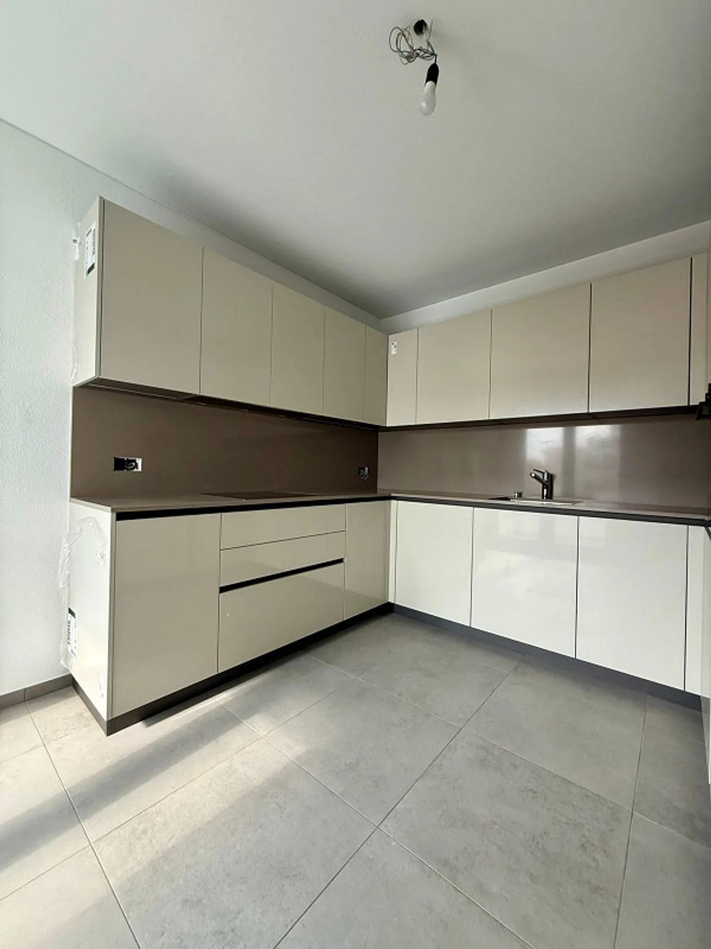 Viganello - Affittasi luminoso 5.5 locali - Foto 5 di 13