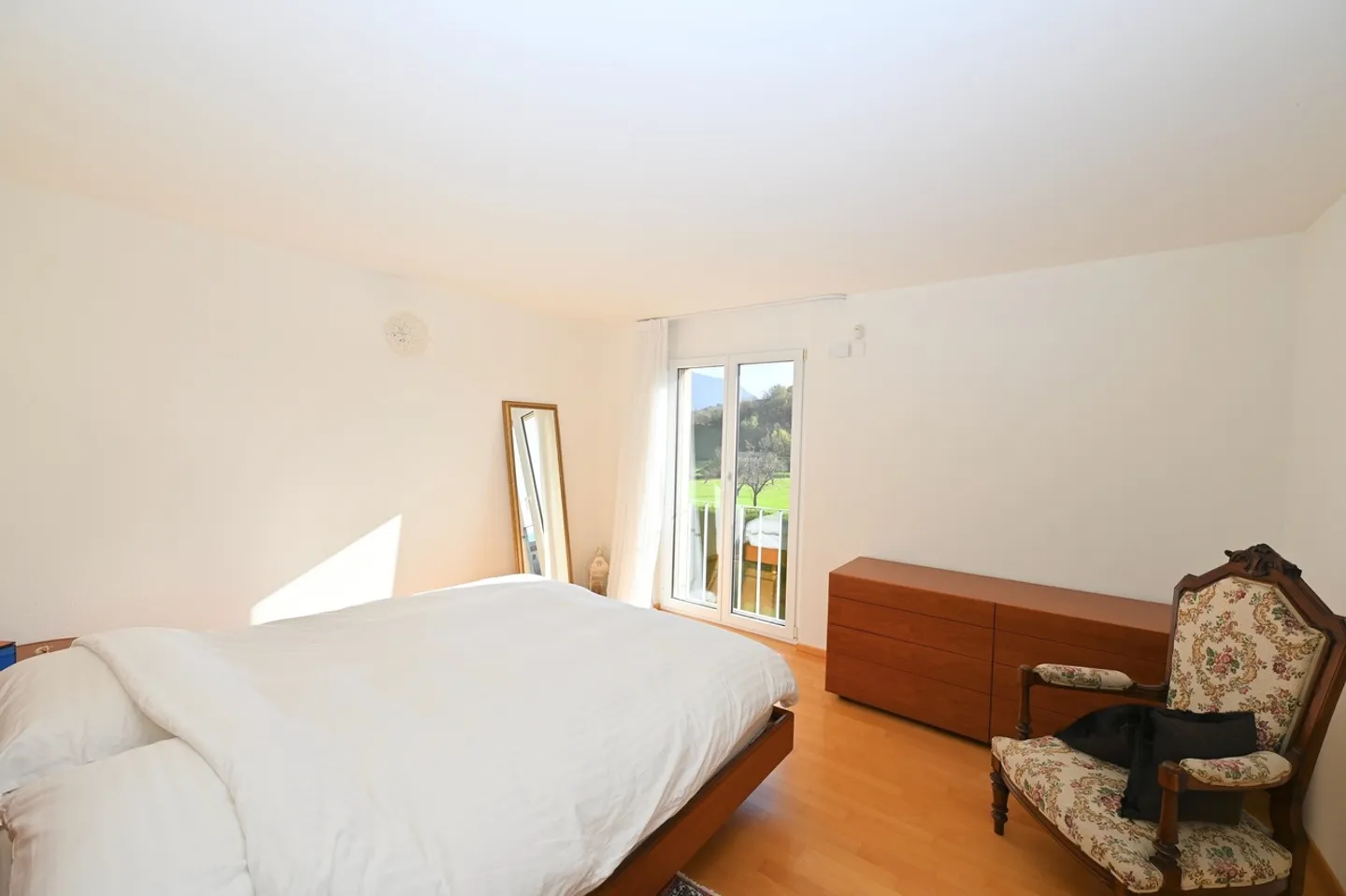 Elegant Villa with Panoramic View and Expansion Potential - Photo 12 of 15