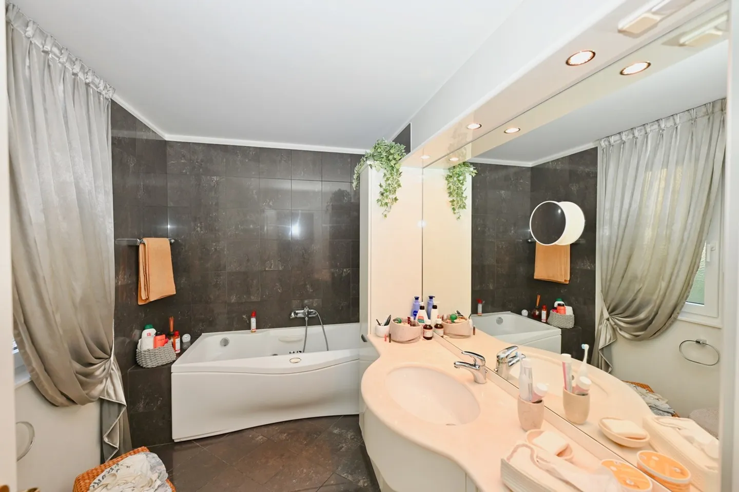 Elegant Villa with Panoramic View and Expansion Potential - Photo 14 of 15