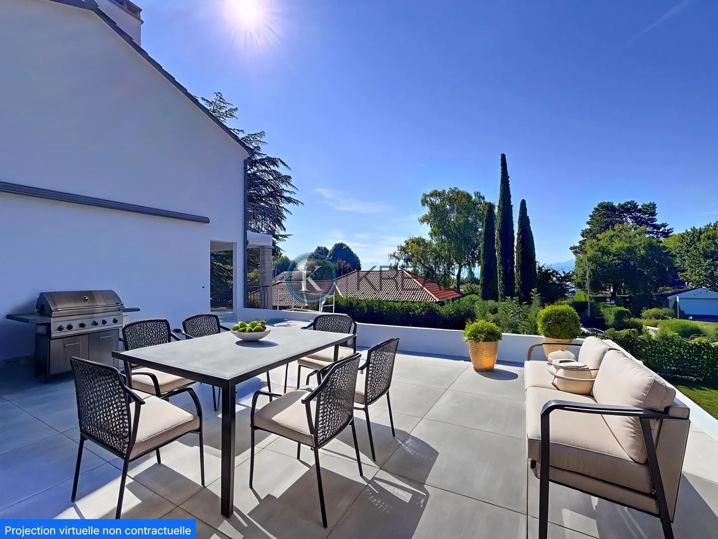 Charming Apartment with Terrace - Photo 8 of 9