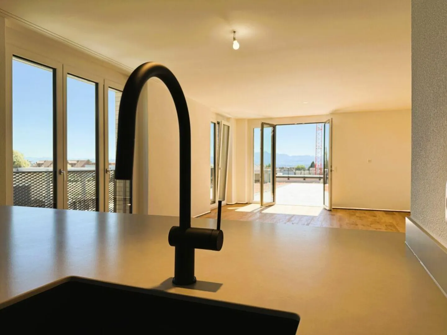 At the top. Completely free. Completely at home - exclusive 3.5-room penthouse apartment... - Photo 2 of 14