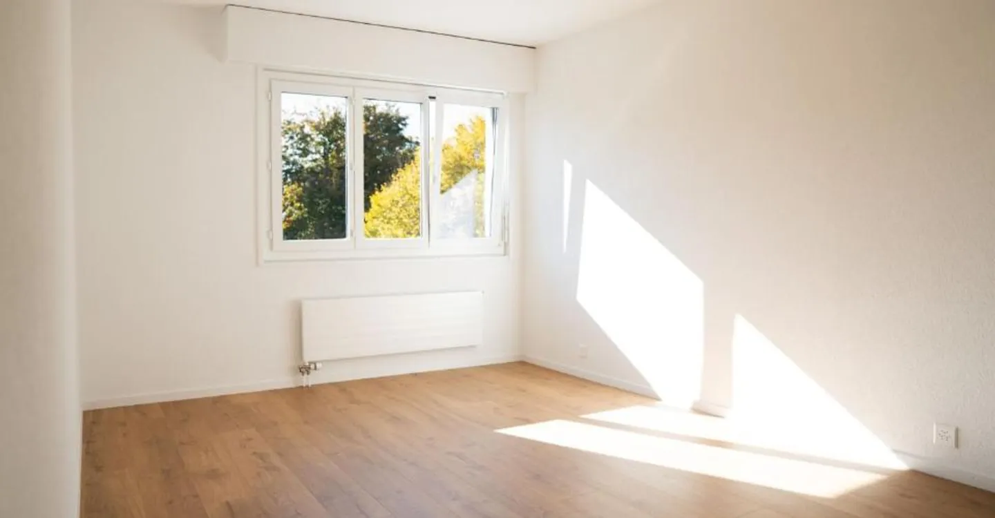 Wunderschöne Renovierung einer 3,5-Zimmer-Wohnung in Sion - Foto 3 von 8