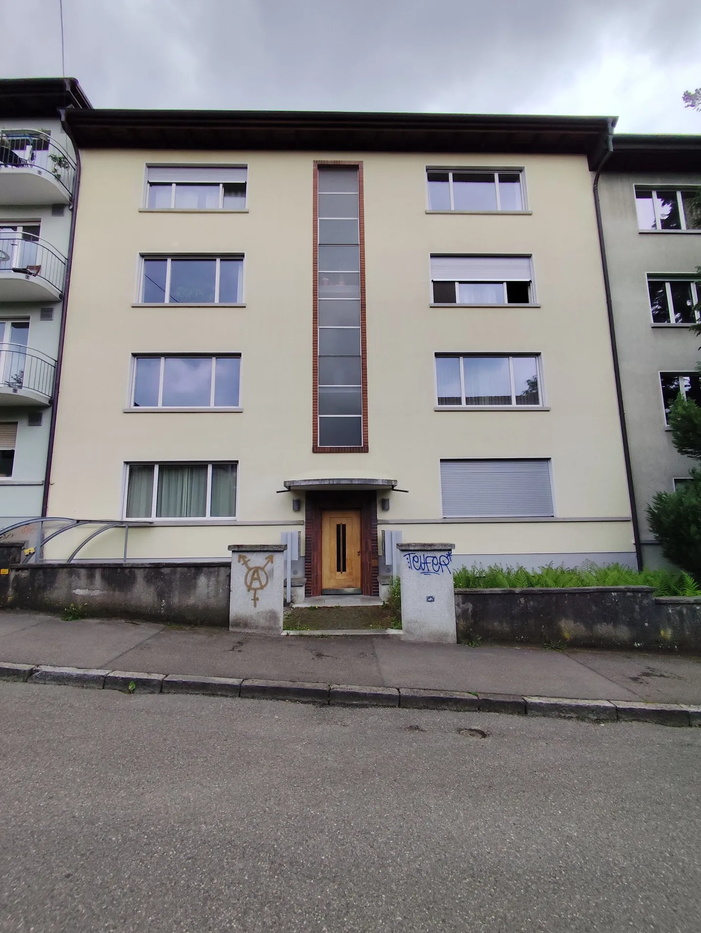 Charmante appartement 2 pièces avec balcon et mansarde - Photo 1 sur 5