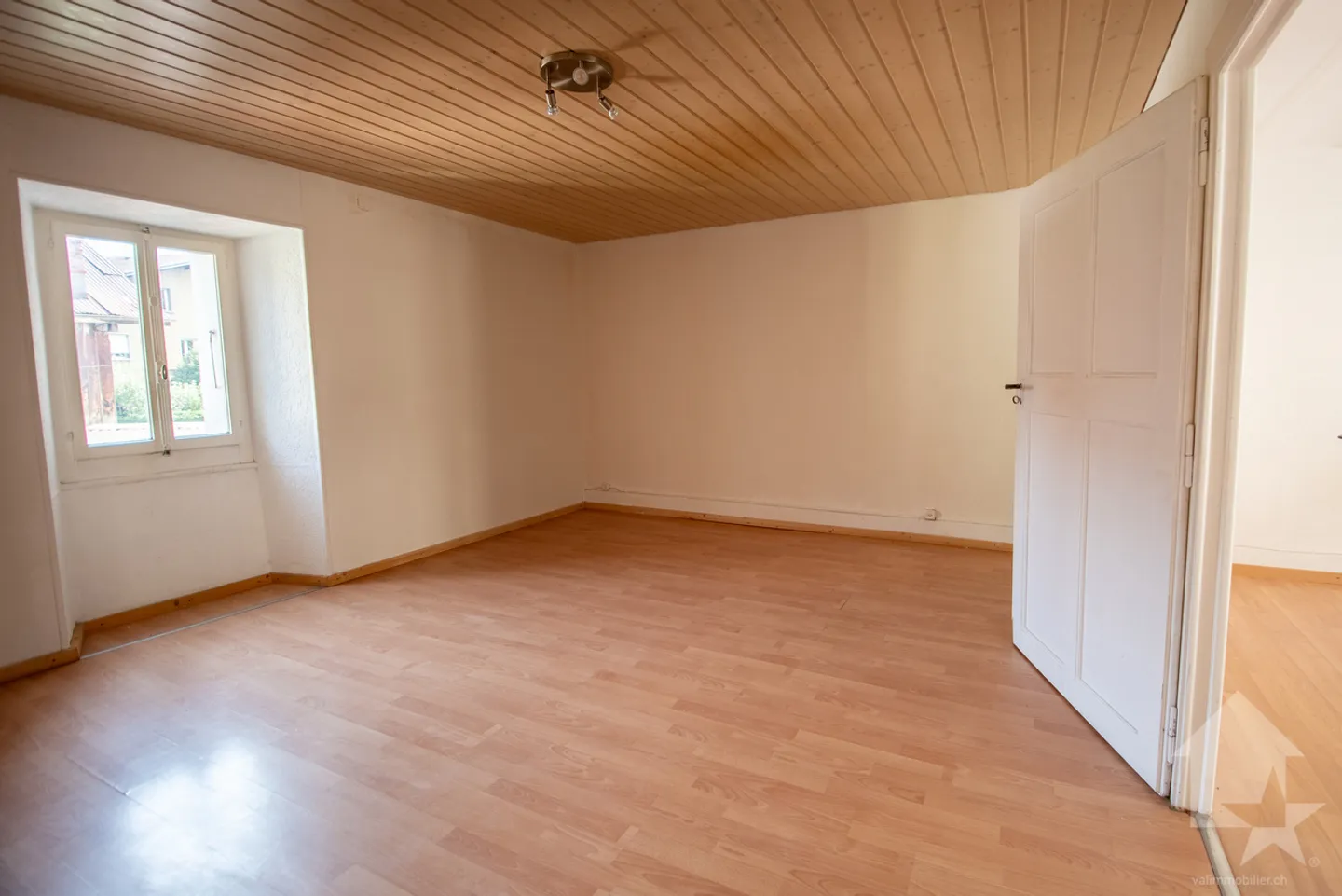 Opportunité de rénovation à Martigny - Photo 2 sur 13