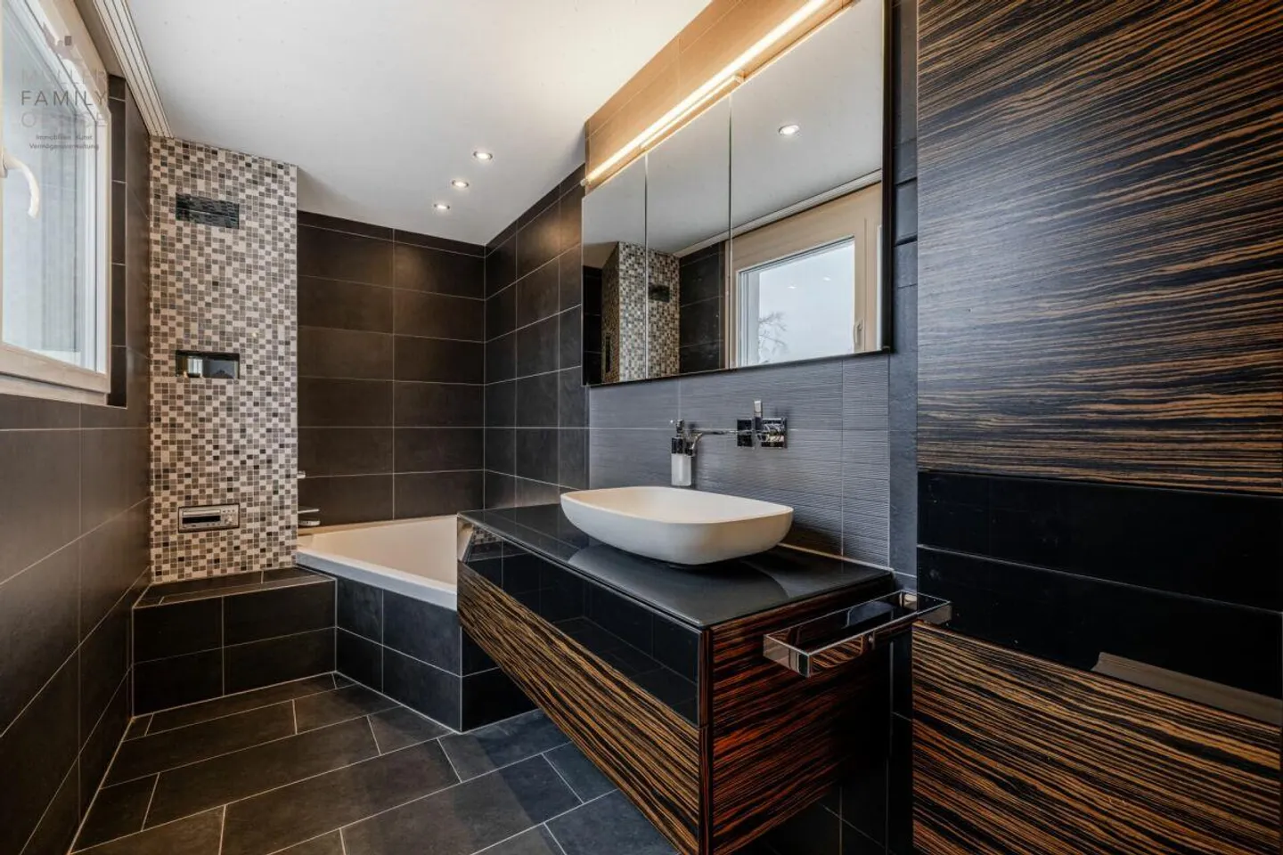 Élégance tranquille avec vue - Appartement en attique de 5 1/2 pièces avec vue... - Photo 12 sur 13