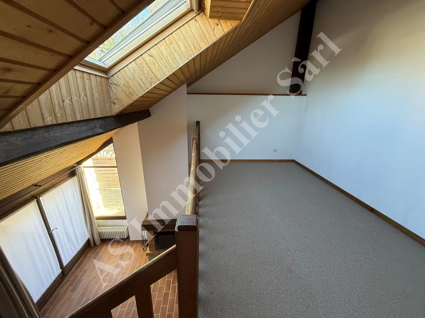 Außergewöhnliche Lage in der Nähe aller Annehmlichkeiten - Foto 8 von 15