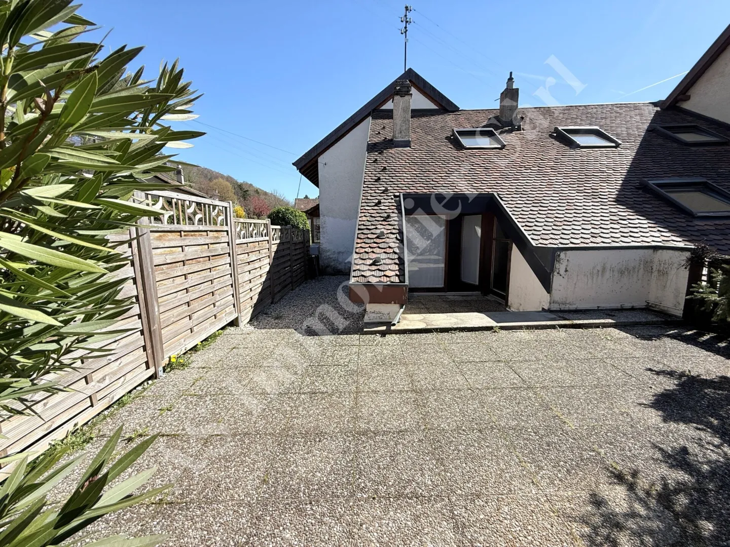 Außergewöhnliche Lage in der Nähe aller Annehmlichkeiten - Foto 11 von 15