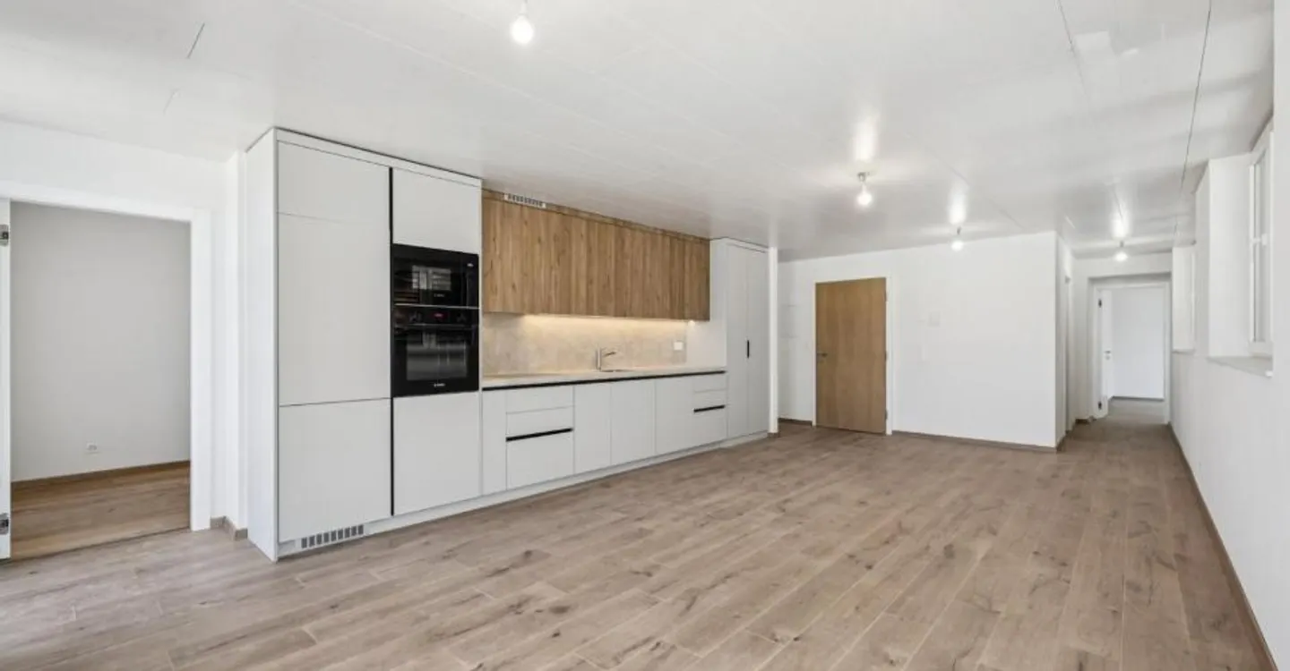 Magnificent 4.5 room renovated apartment with terrace and garden in Brent - Montreu - Photo 1 of 12