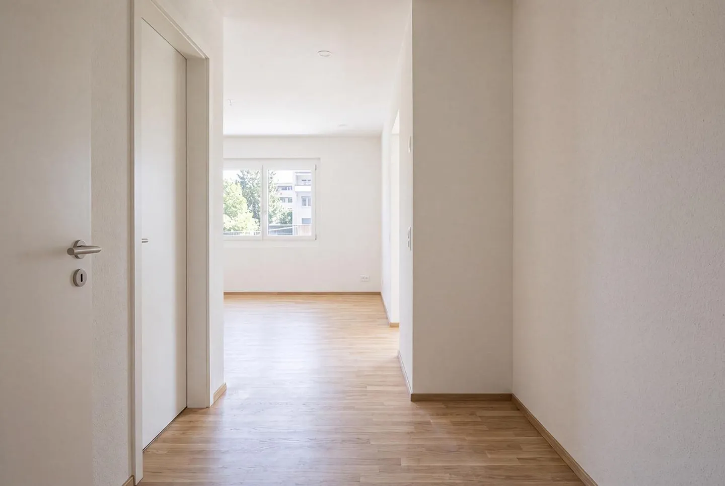 Première occupation d'un appartement moderne de 3,5 pièces avec balcon spacieux ! - Photo 2 sur 6