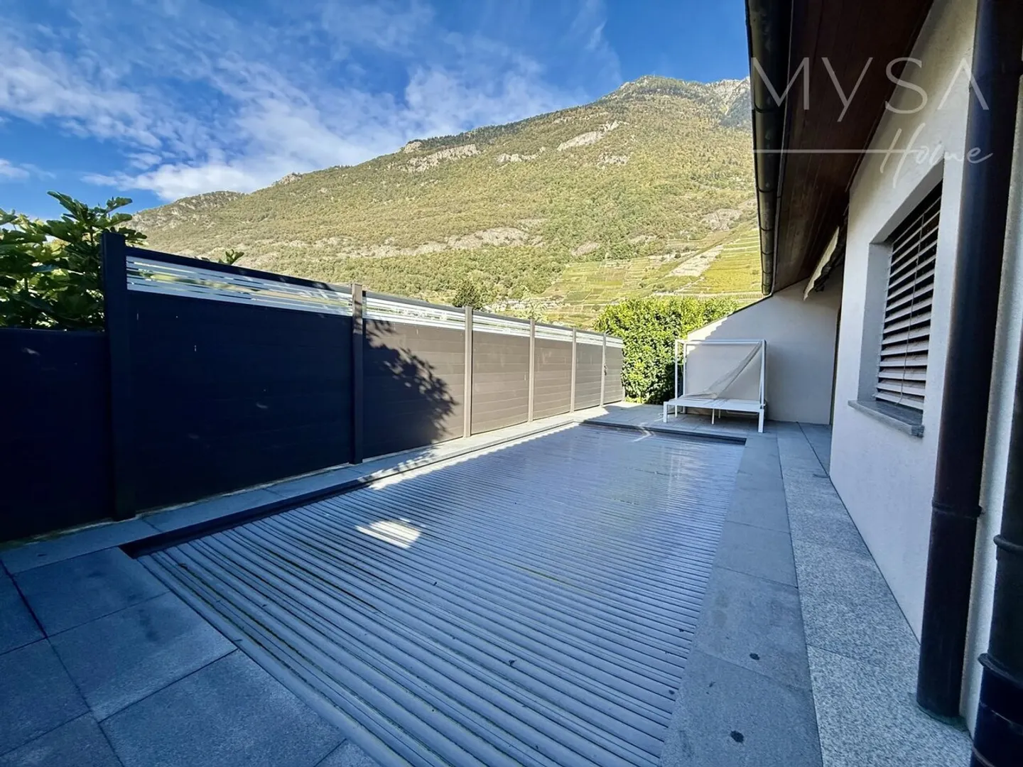 COMPLETAMENTE - Villa indipendente di lusso con piscina - Foto 3 di 4