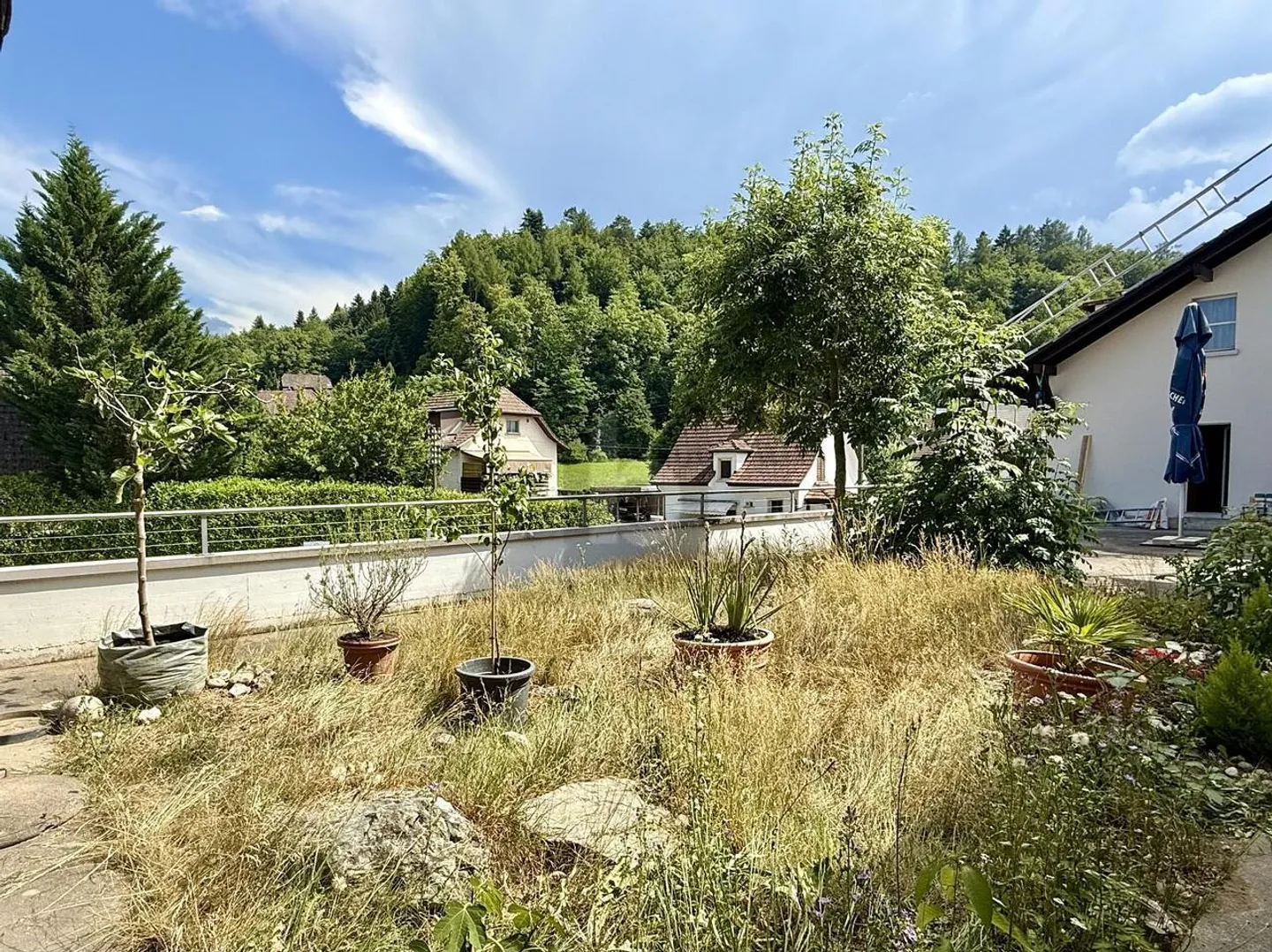 NOUVELLEMENT RÉNOVÉ ET ÉQUIPÉ DE MANIÈRE HAUT DE GAMME - Photo 3 sur 6