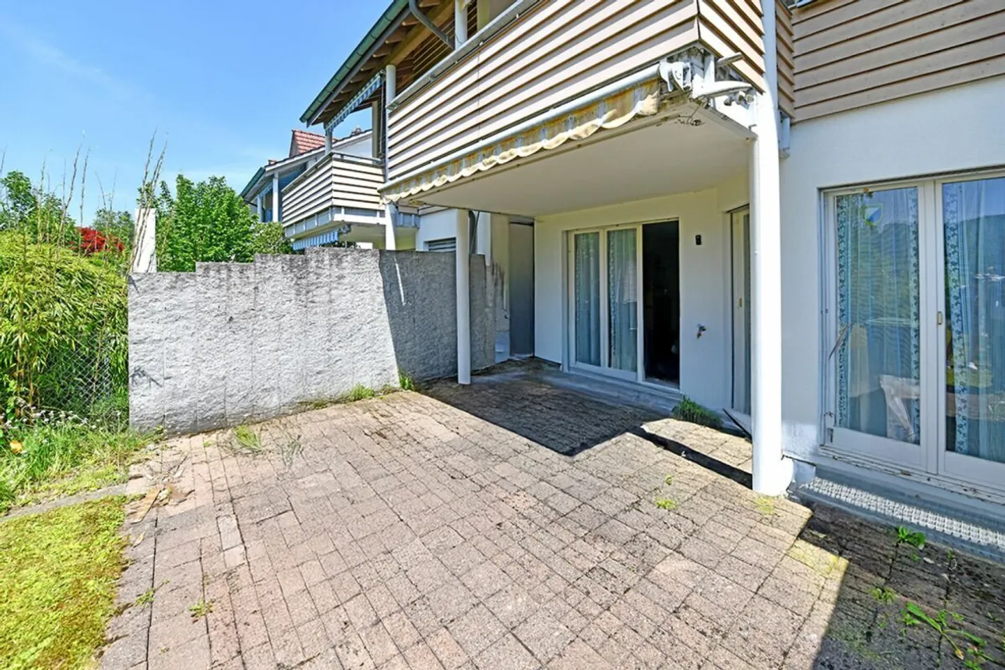 Row house for sale - Photo 7 of 11