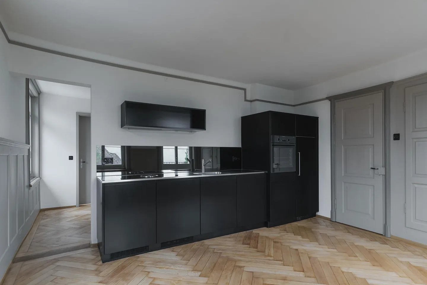 Modern, renovated apartment in Art Nouveau house - Photo 2 of 6