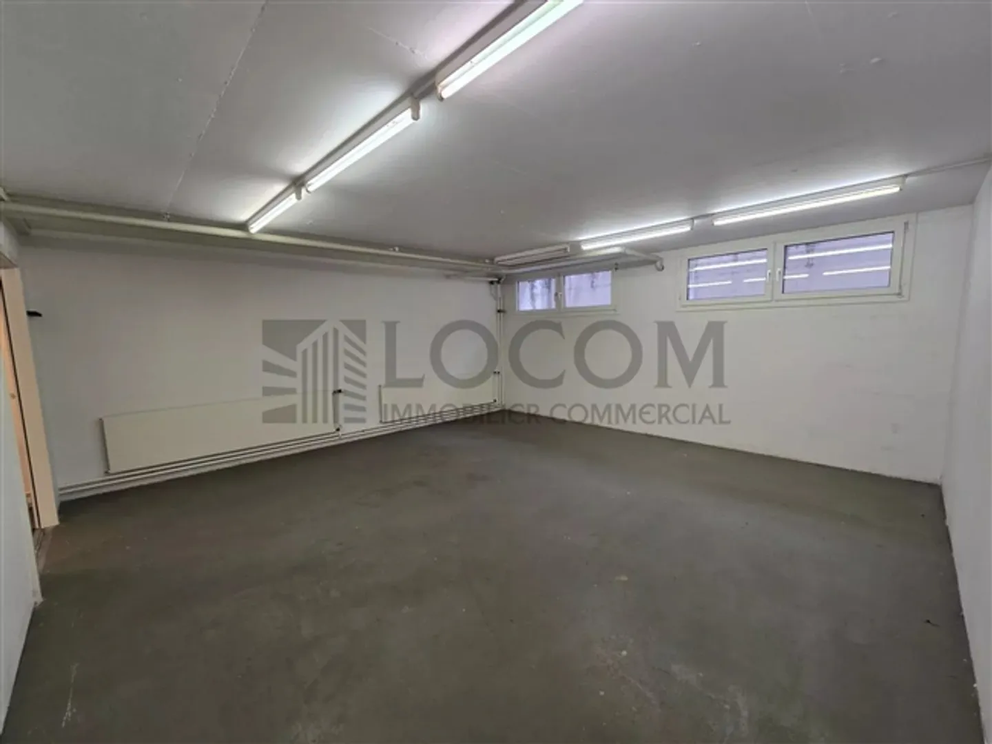 "Spaces for Rent in a Serviced Building" - Photo 8 of 13