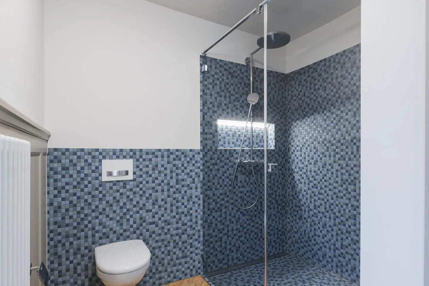 Modern, renovated apartment in Art Nouveau house - Photo 4 of 6