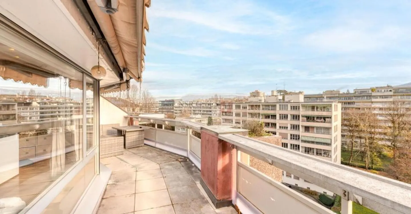 Magnifique appartement en attique en duplex à Malagnou - Foto 3 di 7
