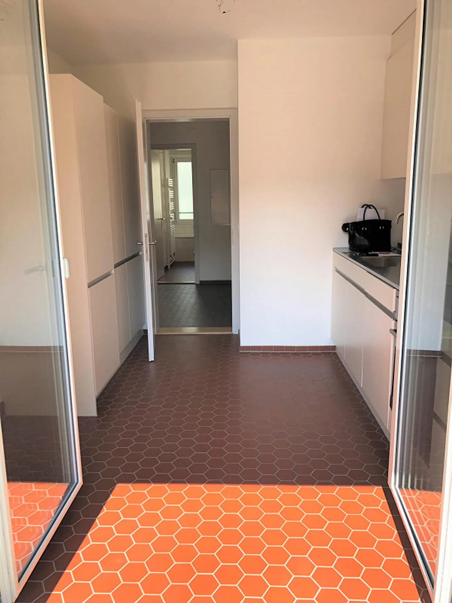 moderne 2-Zimmerwohnung an top Lage - Foto 8 von 17