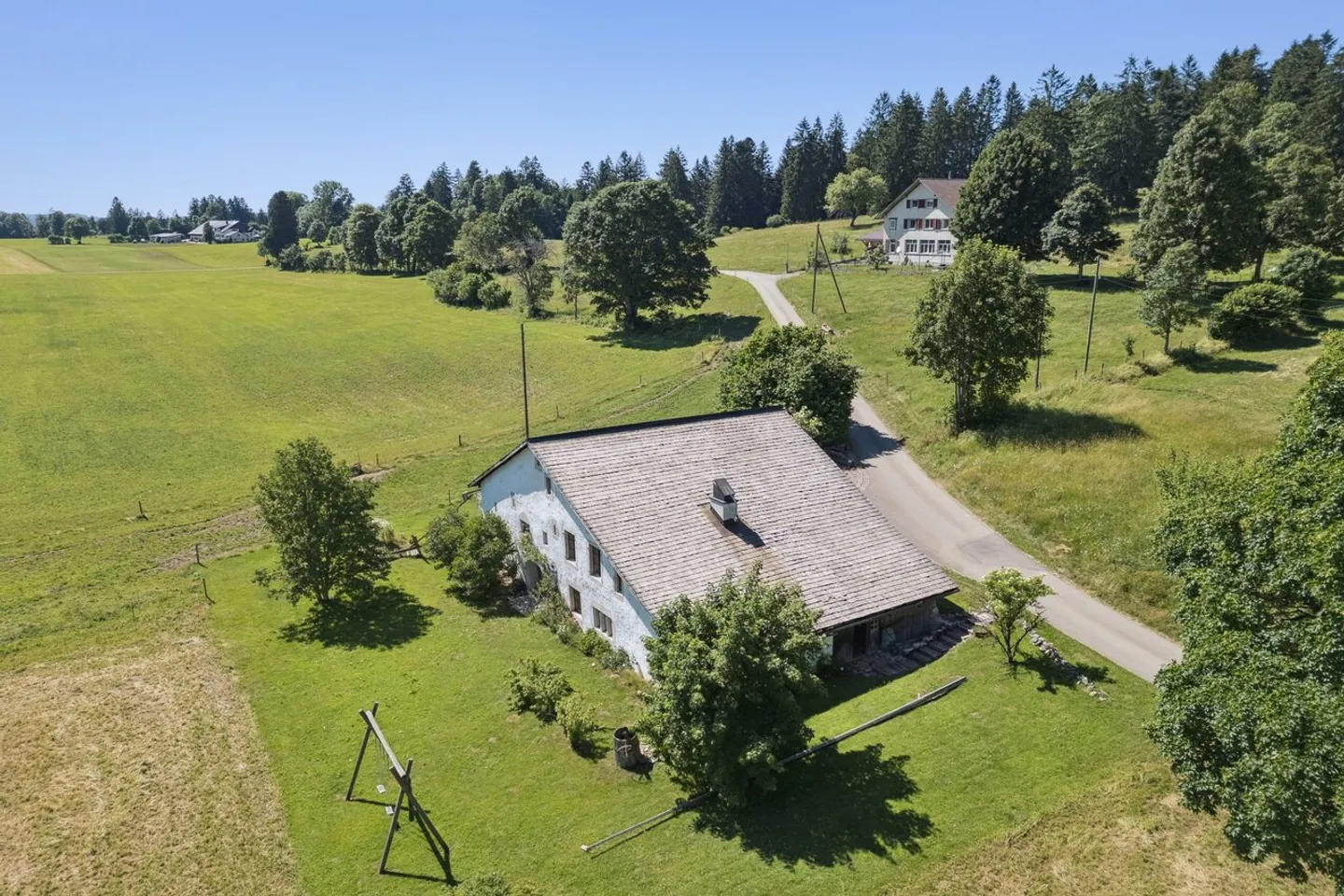 Magnificent renovated farmhouse. Entered into the history of watchmaking - Photo 5 of 31