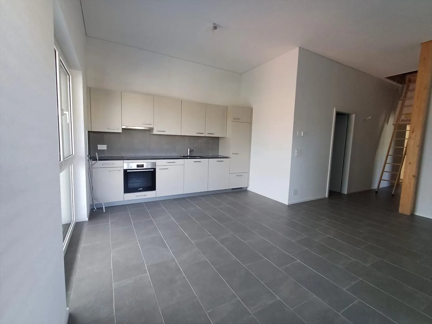 Neue 2-Zimmer-Wohnungen von etwa 51 und 58 m², einschließlich im obersten Stockwerk - Foto 2 von 4